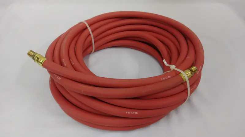 Boston Industrial G3825-2 Heavy-Duty 3/8" Id × 25' Air Hose — 200 Psi Rating 1
