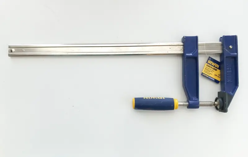 Irwin Heavy-Duty Bar Clamp – 18-Inch Capacity, 4-7/8-Inch Throat Depth, 1150-Lb Clamping Force (Model 223218) 1