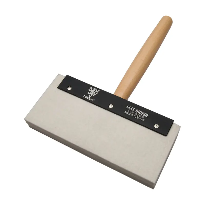 Nela Felt Detail Brush For Smooth Surface Application 1